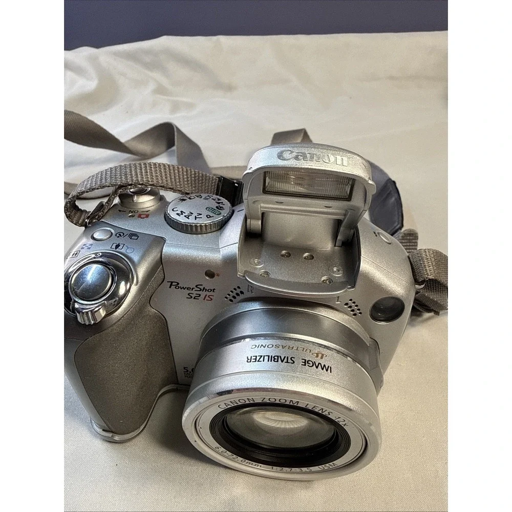 Canon PowerShot S2 IS 5.0MP Digital Camera - Silver As-Is W/cap & Strap